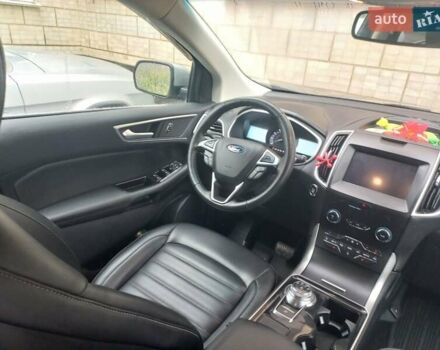 Серый Форд Эдж, объемом двигателя 2 л и пробегом 28 тыс. км за 21999 $, фото 5 на Automoto.ua