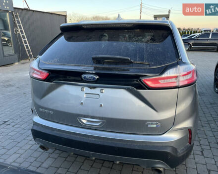Сірий Форд Едж, об'ємом двигуна 2 л та пробігом 129 тис. км за 12800 $, фото 4 на Automoto.ua