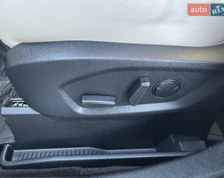 Сірий Форд Едж, об'ємом двигуна 2 л та пробігом 122 тис. км за 19500 $, фото 21 на Automoto.ua