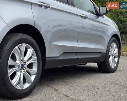 Сірий Форд Едж, об'ємом двигуна 2 л та пробігом 130 тис. км за 20999 $, фото 17 на Automoto.ua