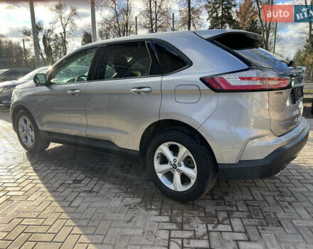 Сірий Форд Едж, об'ємом двигуна 2 л та пробігом 55 тис. км за 18900 $, фото 4 на Automoto.ua