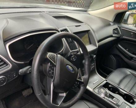 Серый Форд Эдж, объемом двигателя 2 л и пробегом 150 тыс. км за 15900 $, фото 6 на Automoto.ua