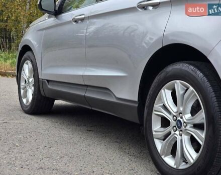 Сірий Форд Едж, об'ємом двигуна 2 л та пробігом 130 тис. км за 20999 $, фото 10 на Automoto.ua