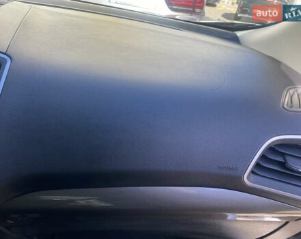 Сірий Форд Едж, об'ємом двигуна 2 л та пробігом 123 тис. км за 17600 $, фото 36 на Automoto.ua