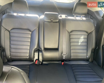 Сірий Форд Едж, об'ємом двигуна 2 л та пробігом 123 тис. км за 17600 $, фото 35 на Automoto.ua