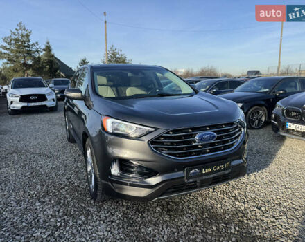 Сірий Форд Едж, об'ємом двигуна 2 л та пробігом 122 тис. км за 19500 $, фото 4 на Automoto.ua