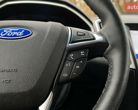 Серый Форд Эдж, объемом двигателя 2 л и пробегом 70 тыс. км за 19800 $, фото 9 на Automoto.ua