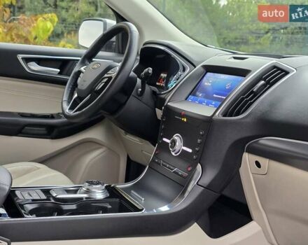 Сірий Форд Едж, об'ємом двигуна 2 л та пробігом 130 тис. км за 20999 $, фото 34 на Automoto.ua