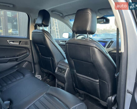 Сірий Форд Едж, об'ємом двигуна 2 л та пробігом 129 тис. км за 12800 $, фото 11 на Automoto.ua