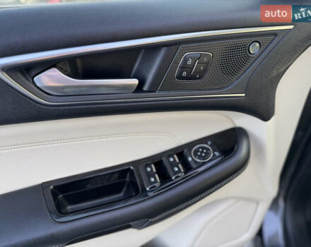 Сірий Форд Едж, об'ємом двигуна 2 л та пробігом 122 тис. км за 19500 $, фото 19 на Automoto.ua