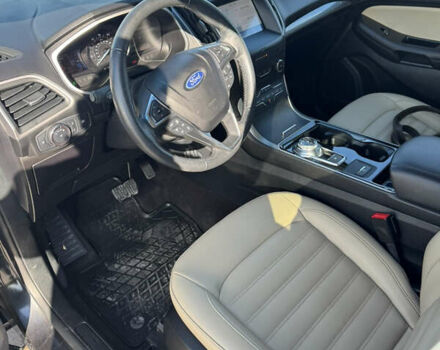 Серый Форд Эдж, объемом двигателя 2 л и пробегом 136 тыс. км за 18800 $, фото 10 на Automoto.ua