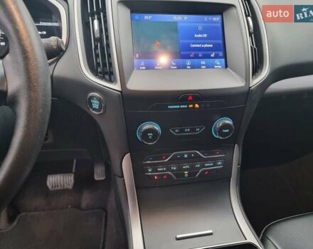 Сірий Форд Едж, об'ємом двигуна 2 л та пробігом 152 тис. км за 16900 $, фото 20 на Automoto.ua