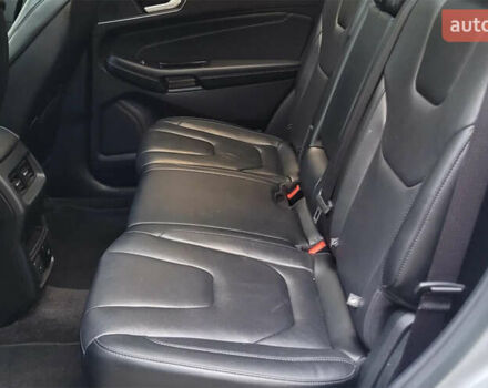 Сірий Форд Едж, об'ємом двигуна 2 л та пробігом 47 тис. км за 16600 $, фото 7 на Automoto.ua