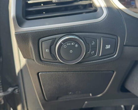 Серый Форд Эдж, объемом двигателя 2 л и пробегом 136 тыс. км за 18800 $, фото 11 на Automoto.ua