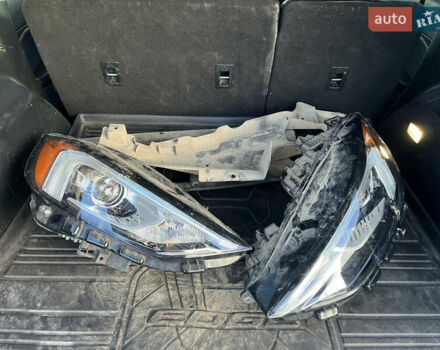 Сірий Форд Едж, об'ємом двигуна 2 л та пробігом 129 тис. км за 12800 $, фото 16 на Automoto.ua