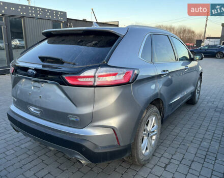 Сірий Форд Едж, об'ємом двигуна 2 л та пробігом 129 тис. км за 12800 $, фото 3 на Automoto.ua
