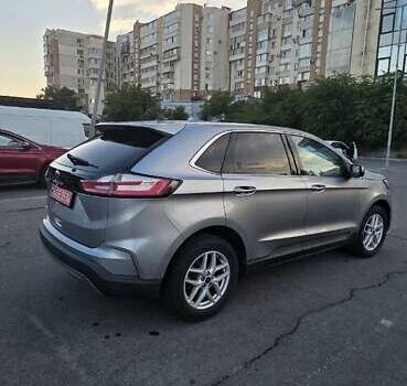 Сірий Форд Едж, об'ємом двигуна 2 л та пробігом 126 тис. км за 17999 $, фото 5 на Automoto.ua