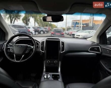 Серый Форд Эдж, объемом двигателя 2 л и пробегом 132 тыс. км за 21000 $, фото 18 на Automoto.ua