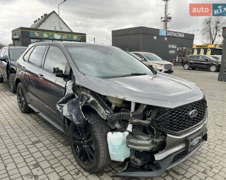 Сірий Форд Едж, об'ємом двигуна 2 л та пробігом 149 тис. км за 18700 $, фото 5 на Automoto.ua