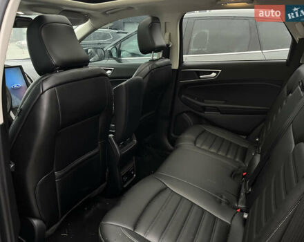 Сірий Форд Едж, об'ємом двигуна 2 л та пробігом 147 тис. км за 16700 $, фото 9 на Automoto.ua