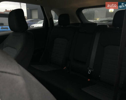 Сірий Форд Едж, об'ємом двигуна 2 л та пробігом 25 тис. км за 13900 $, фото 15 на Automoto.ua