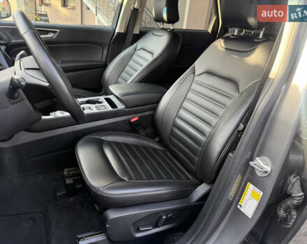 Серый Форд Эдж, объемом двигателя 2 л и пробегом 27 тыс. км за 20000 $, фото 3 на Automoto.ua