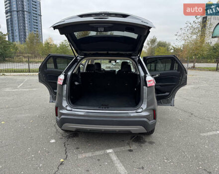 Серый Форд Эдж, объемом двигателя 2 л и пробегом 127 тыс. км за 19200 $, фото 19 на Automoto.ua