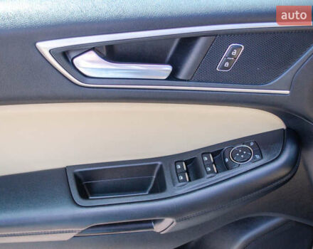 Серый Форд Эдж, объемом двигателя 2 л и пробегом 174 тыс. км за 18000 $, фото 9 на Automoto.ua