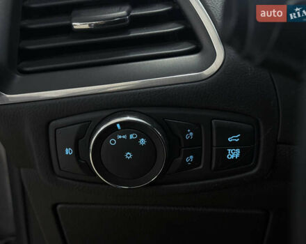 Серый Форд Эдж, объемом двигателя 2 л и пробегом 46 тыс. км за 23999 $, фото 30 на Automoto.ua