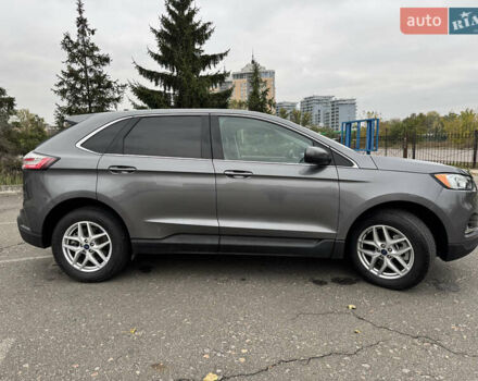 Серый Форд Эдж, объемом двигателя 2 л и пробегом 127 тыс. км за 19200 $, фото 3 на Automoto.ua