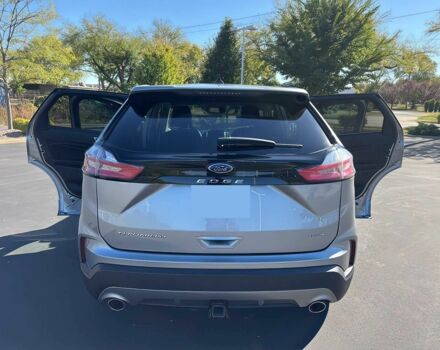 Сірий Форд Едж, об'ємом двигуна 2 л та пробігом 26 тис. км за 11200 $, фото 4 на Automoto.ua