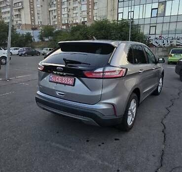 Сірий Форд Едж, об'ємом двигуна 2 л та пробігом 126 тис. км за 17999 $, фото 6 на Automoto.ua