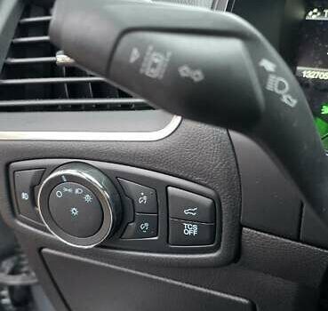 Серый Форд Эдж, объемом двигателя 2 л и пробегом 132 тыс. км за 22950 $, фото 11 на Automoto.ua