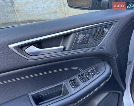 Серый Форд Эдж, объемом двигателя 2 л и пробегом 118 тыс. км за 22500 $, фото 40 на Automoto.ua