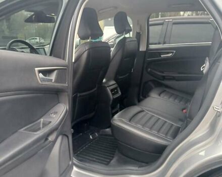 Сірий Форд Едж, об'ємом двигуна 2 л та пробігом 118 тис. км за 22000 $, фото 4 на Automoto.ua