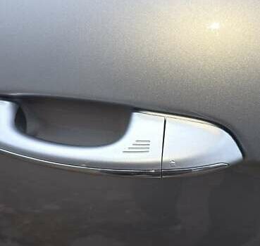 Серый Форд Эдж, объемом двигателя 2 л и пробегом 132 тыс. км за 22950 $, фото 5 на Automoto.ua