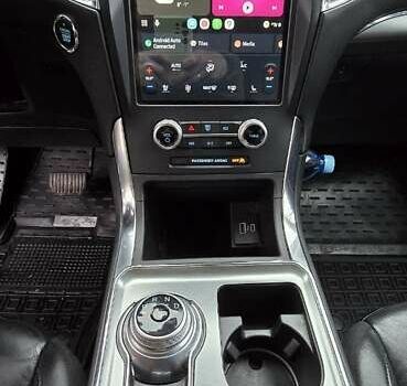 Серый Форд Эдж, объемом двигателя 2 л и пробегом 132 тыс. км за 22950 $, фото 13 на Automoto.ua