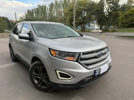 Сірий Форд Едж, об'ємом двигуна 2 л та пробігом 215 тис. км за 15999 $, фото 1 на Automoto.ua
