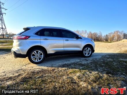 Сірий Форд Едж, об'ємом двигуна 2 л та пробігом 135 тис. км за 15500 $, фото 1 на Automoto.ua