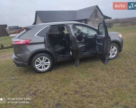 Серый Форд Эдж, объемом двигателя 2 л и пробегом 207 тыс. км за 19000 $, фото 1 на Automoto.ua