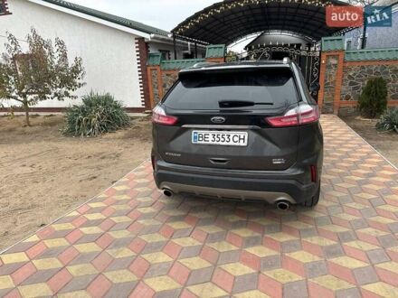 Сірий Форд Едж, об'ємом двигуна 2 л та пробігом 104 тис. км за 18600 $, фото 1 на Automoto.ua