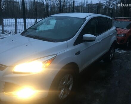 Белый Форд Эскейп, объемом двигателя 1.6 л и пробегом 184 тыс. км за 13000 $, фото 4 на Automoto.ua