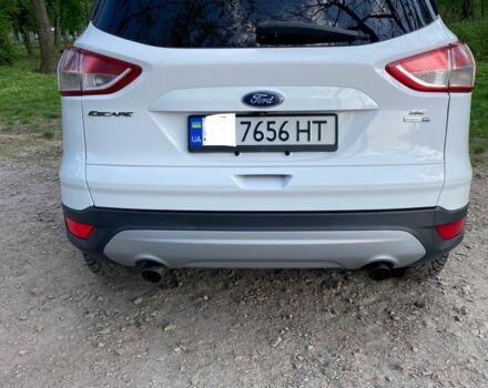 Белый Форд Эскейп, объемом двигателя 1.6 л и пробегом 118 тыс. км за 10500 $, фото 2 на Automoto.ua