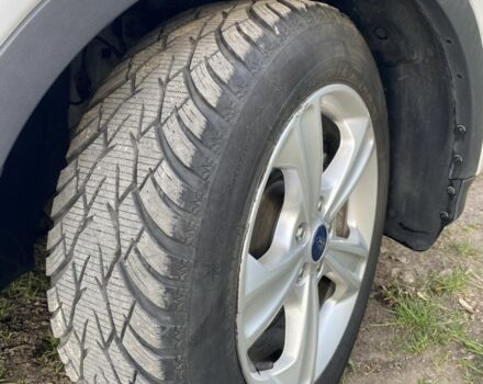 Белый Форд Эскейп, объемом двигателя 1.6 л и пробегом 118 тыс. км за 10500 $, фото 12 на Automoto.ua