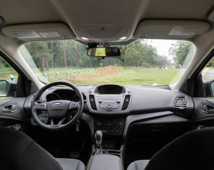 Белый Форд Эскейп, объемом двигателя 2.5 л и пробегом 55 тыс. км за 15490 $, фото 6 на Automoto.ua