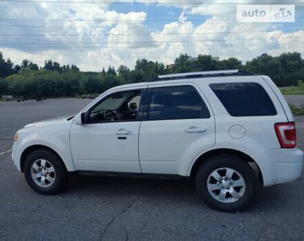 Белый Форд Эскейп, объемом двигателя 2.97 л и пробегом 264 тыс. км за 12000 $, фото 10 на Automoto.ua