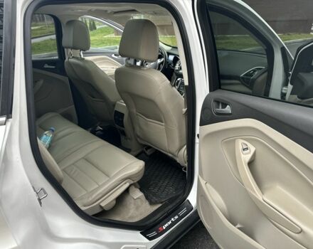 Белый Форд Эскейп, объемом двигателя 1.6 л и пробегом 265 тыс. км за 10700 $, фото 4 на Automoto.ua