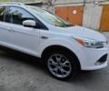 Белый Форд Эскейп, объемом двигателя 2 л и пробегом 210 тыс. км за 14200 $, фото 1 на Automoto.ua