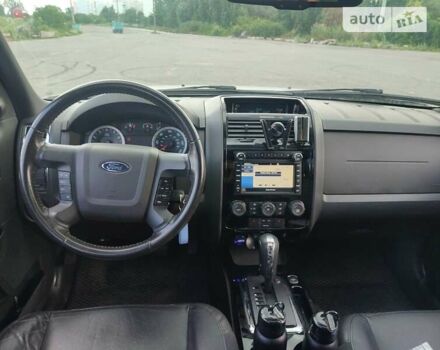 Белый Форд Эскейп, объемом двигателя 2.97 л и пробегом 264 тыс. км за 12000 $, фото 8 на Automoto.ua