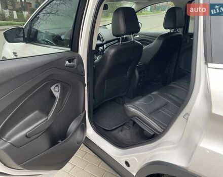 Білий Форд Ескейп, об'ємом двигуна 2 л та пробігом 142 тис. км за 11700 $, фото 6 на Automoto.ua